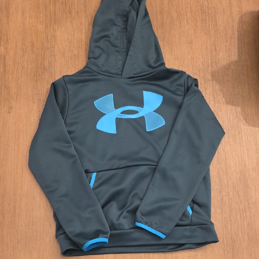 Under Armour Kids Hooded Pullover in Black with Bright Blue Logo